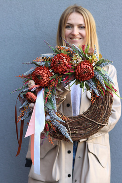 Dyniowe Welurowe, asymetryczny jesienny wianek na drzwi, śr.45cm 