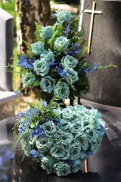 Mint Heart, bukiet nagrobny we wkładzie do wazonu, dł.65cm