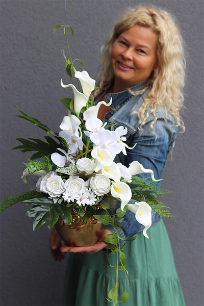 Kalle Biel, dekoracja nagrobna w złotym naczyniu