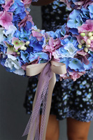 Gesiana, niebiesko-różowy wianek z hortensjami