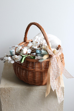 Familijny, jednostronnie dekorowany koszyczek wielkanocny, wys.30cm 