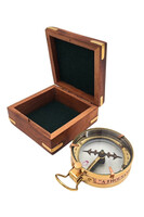 Map Reader, kompas mosiężny w drewnianym pudełku, wym.9x8x2cm
