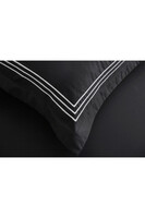 Elena Black, bawełniana pościel z haftem	