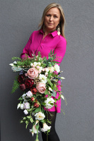 Hefra, bukiet nagrobny z różami