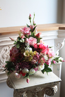 Abellisa, różowa kompozycja kwiatowa