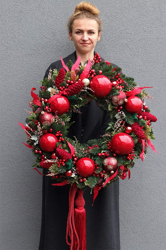 Red Dekor, klasyczny bożonarodzeniowy wieniec z chwostem, śr.65cm