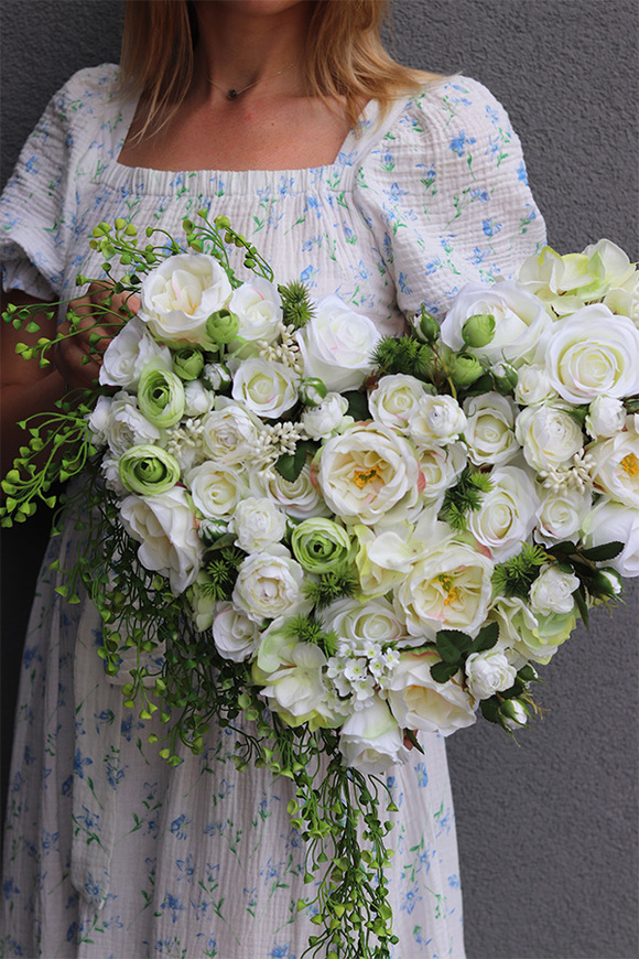 Clasina, stroik nagrobny serce