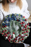 Santa in Alaska, świąteczny wianek dekoracyjny