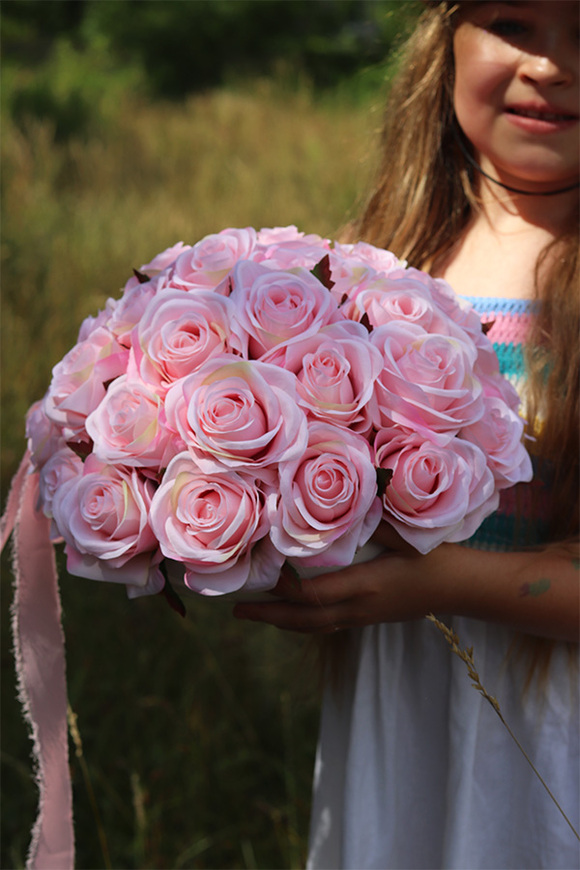 Pink Roses, kompozycja kwiatowa w misie