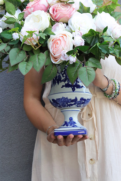 Roselissa Mamma Mia!, kompozycja kwiatowa w pucharze