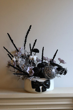 OD RĘKI Black Glamour, zimowa kompozycja w osłonce, wym.48x50x36cm 