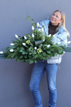 OD RĘKI Hollandia White, girlanda nagrobna na desce, dł.110cm