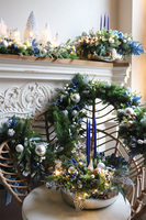 Blue Eveline Pompadour, świąteczny stroik LED