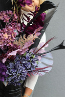 Euforita, nowoczesny bukiet nagrobny w wazonie