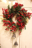 Czerwone Święta, wianek z dzwonkami