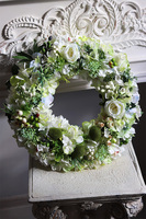 duży wianek kwiatowy, Biełana