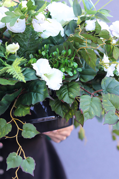 Biała Klemensa, zestaw dekoracji nagrobnych