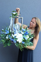 Angelo Garden Blue Big, kompozycja nagrobna ze srebrnym lampionem, wys.63cm