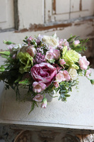 Geristo, kompozycja kwiatowa w srebrnej donicy, wym.30x30cm