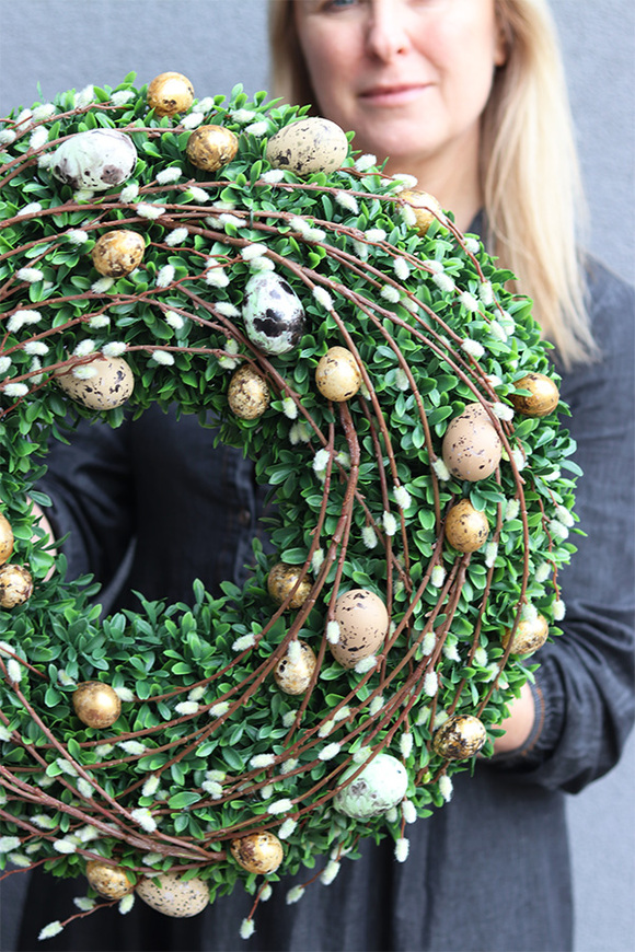 Easter Decore, wielkanocny wianek z jajkami