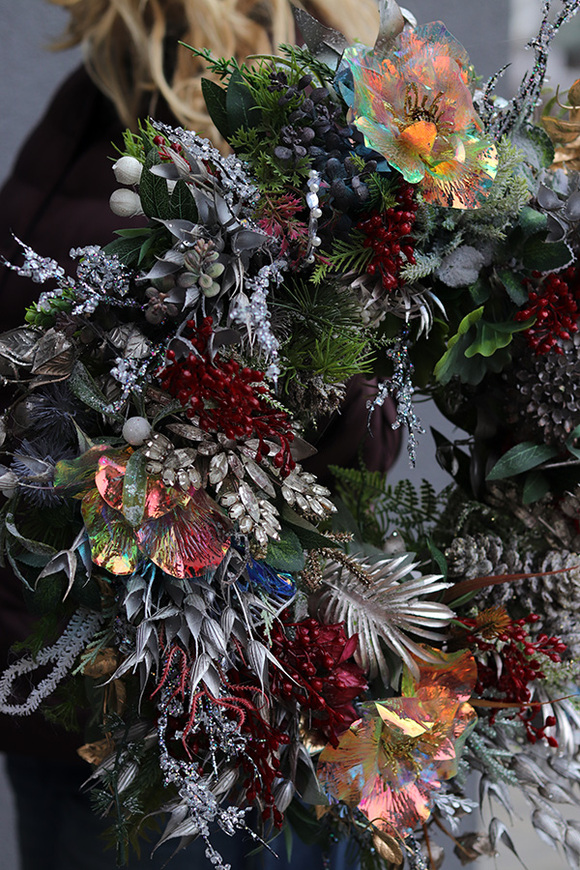 Glamour Winter, zimowy wianek z kwiatami