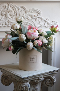 Pink Peonies, flowerbox welurowy z piwoniami, wys.34cm