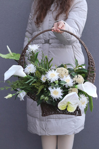 Aurelia Anturea, kompozycja nagrobna w koszu