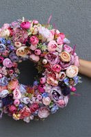 Jesienna Mantra, różowy wianek na drzwi, śr.40cm