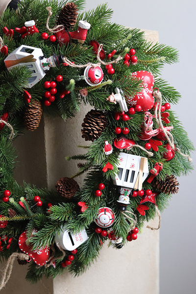 Na Rysy, świąteczny wianek na drzwi