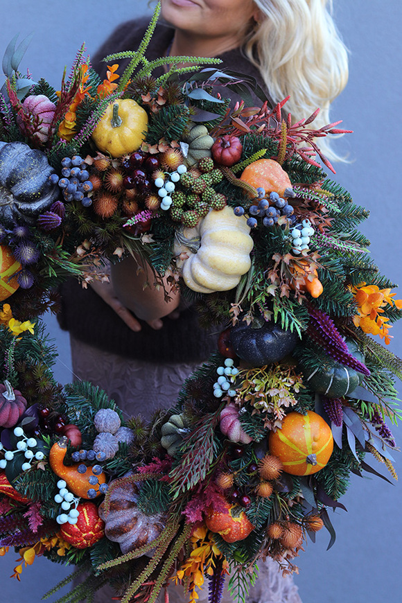 Autumn Excellence, jesienny wianek z owocami dyni, rozp.68cm