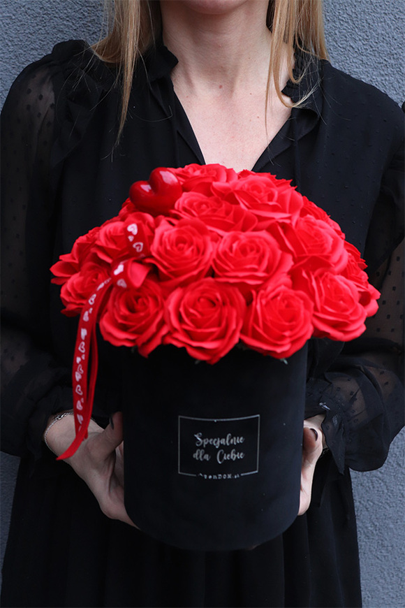 Soap Opera Red, flowerbox na walentynki z mydlanymi różami