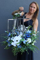 Angelo Garden Blue Big, kompozycja nagrobna ze srebrnym lampionem, wys.63cm