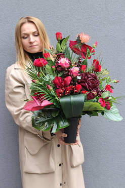 Heliona, bukiet nagrobny we wkładzie, wym.55cm 