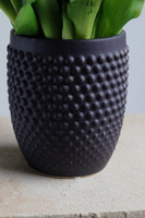 Black Easter 2, kompozycja z gumowymi tulipanami