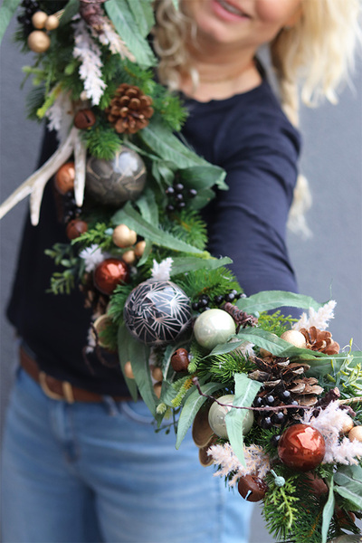 girlanda świąteczna z bombkami i szyszkami, Gorina, dł.180cm 