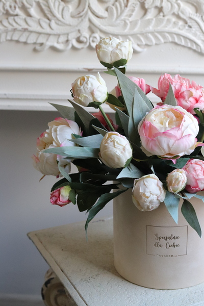 Pink Peonies, flowerbox welurowy z piwoniami