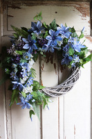 asymetryczny niebieski wianek na drzwi, Nieboskłon, śr.49cm  