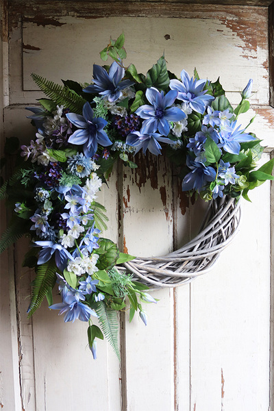 asymetryczny niebieski wianek na drzwi, Nieboskłon, śr.49cm  