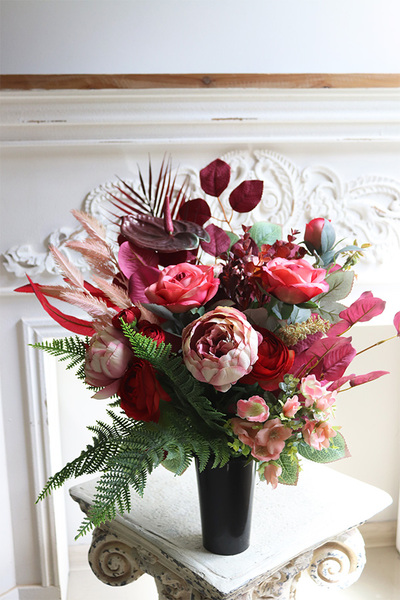 Czerwona Poezja, komplet dekoracji nagrobnych