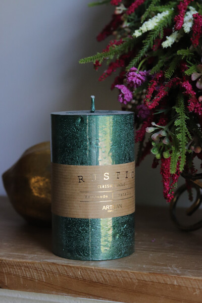 Rustic Candle, świąteczna świeca w kształcie walca, zielona