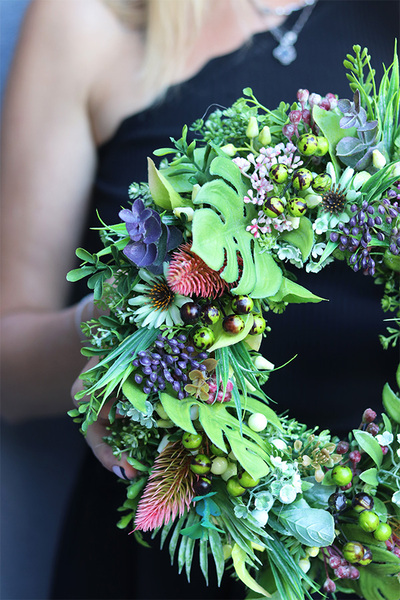 Green Trenne, oryginalny wianek na drzwi z liśćmi monstery, śr.28cm