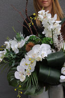 White Orchidera New, kompozycja nagrobna w misie