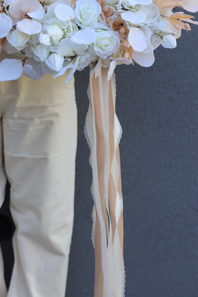 Benicia, biały jesienny wianek