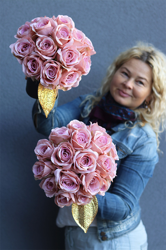 Cappuccino Cafe 2, flowerbox z różami