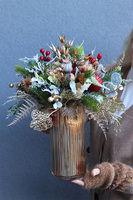 Gold Christmas, świąteczny stroik kompozycja w złotym wazonie