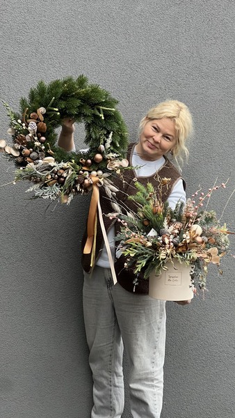 Cynamonowe Święta, świąteczny wianek na drzwi