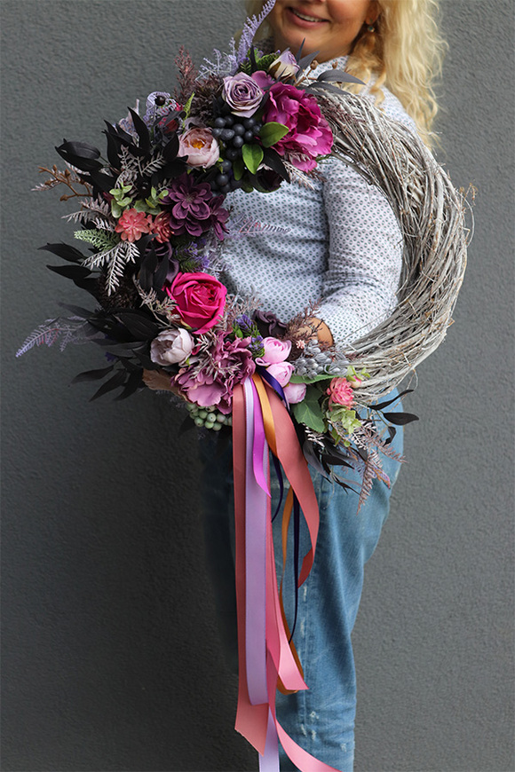 Mediana, asymetryczny fioletowy wianek