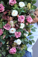 Barnea, różowo-biała wiązanka nagrobna