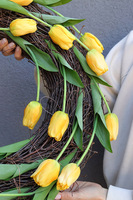 Katie Tulips Yellow, wiosenny wianek z tulipanów