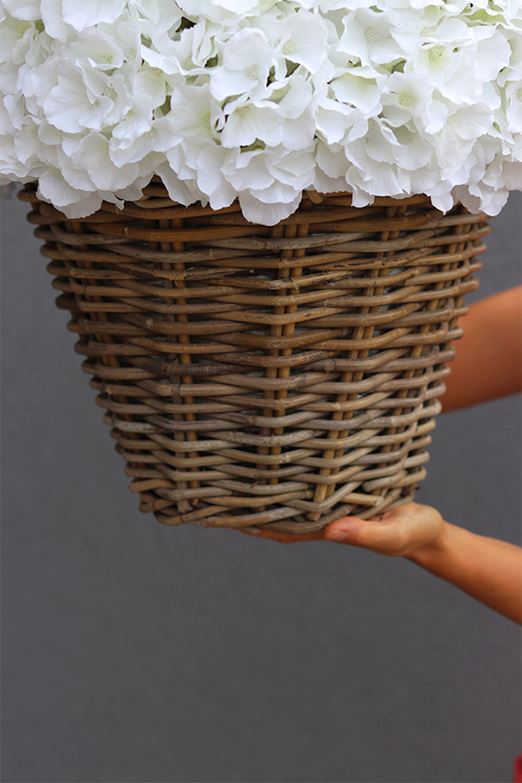 White Provance XL, bogaty kosz z hortensjami, wys.59cm